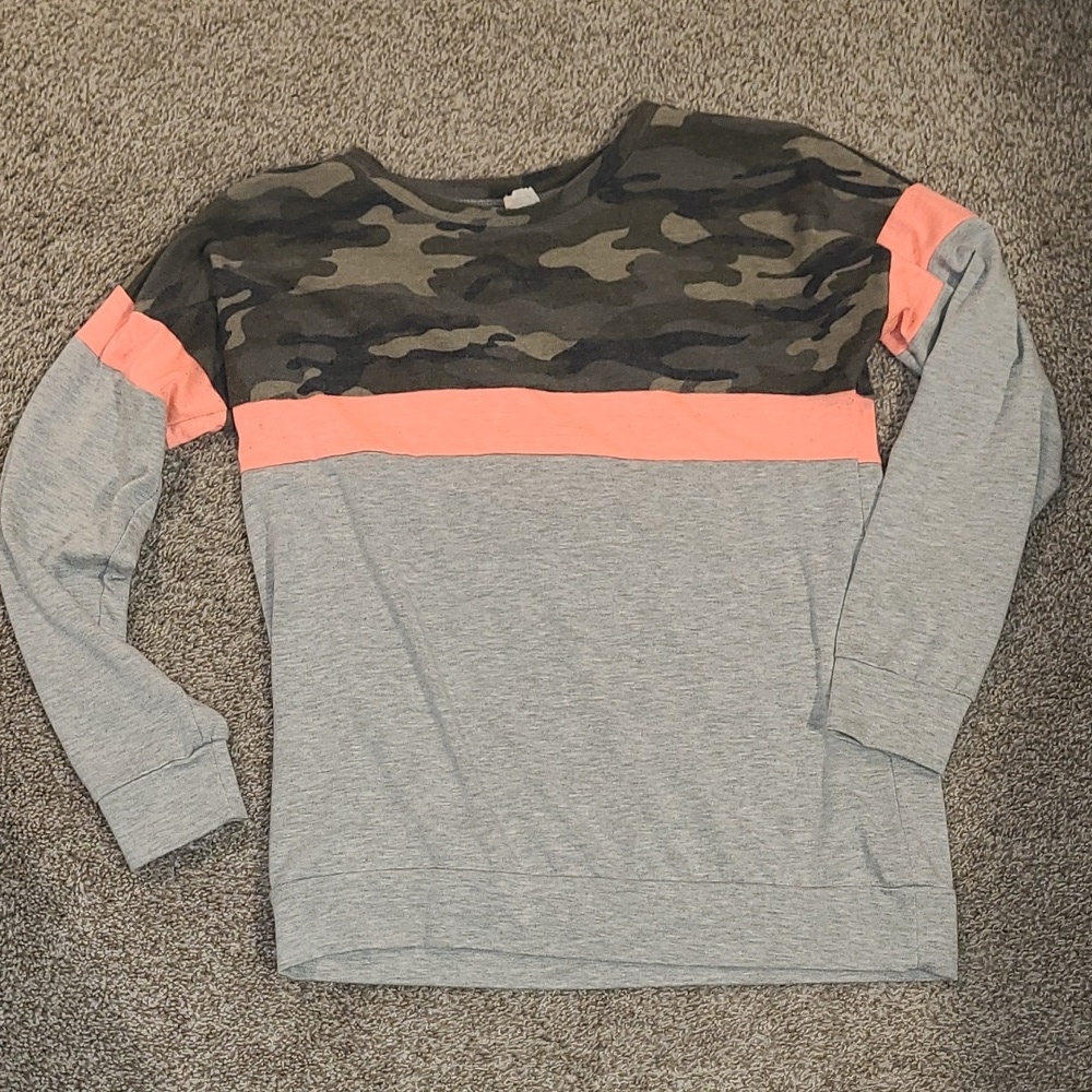 Gray, camo, coral long sleeve top